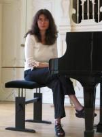 Andrea  Csollány